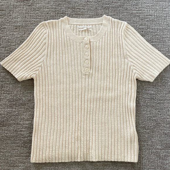 Anthropologie Tops - Anthropologie by Anthropologie sweater top size large